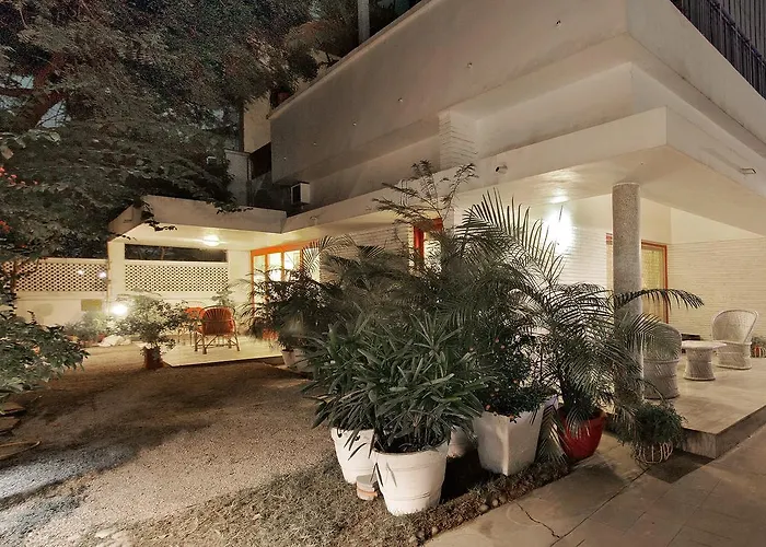 Haveli Hauz Khas Bed & Breakfast New Delhi